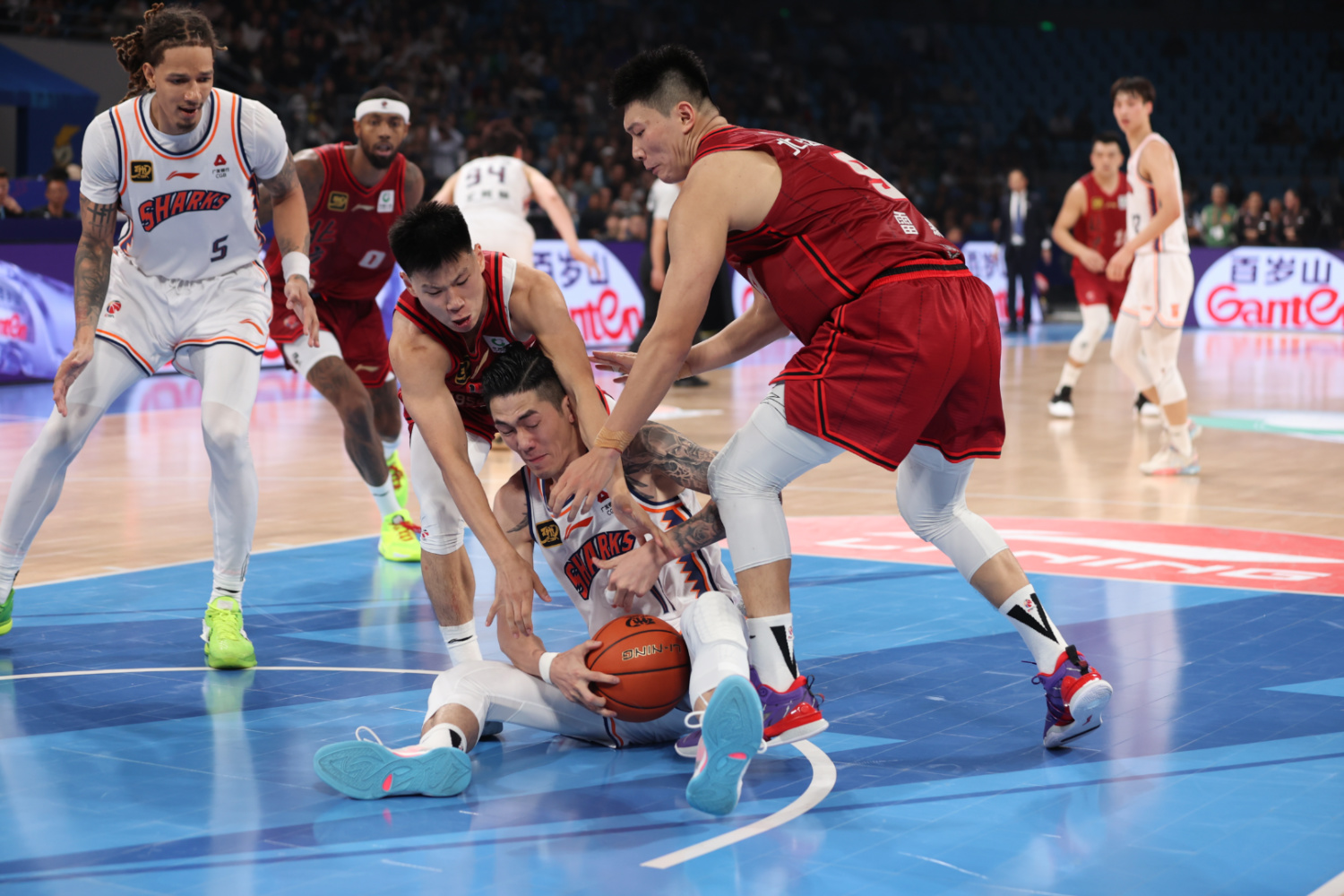 包含赛后体能课后，北京国安手感冰凉备战CBA季后赛，话题不断，纪律约束更严格的词条