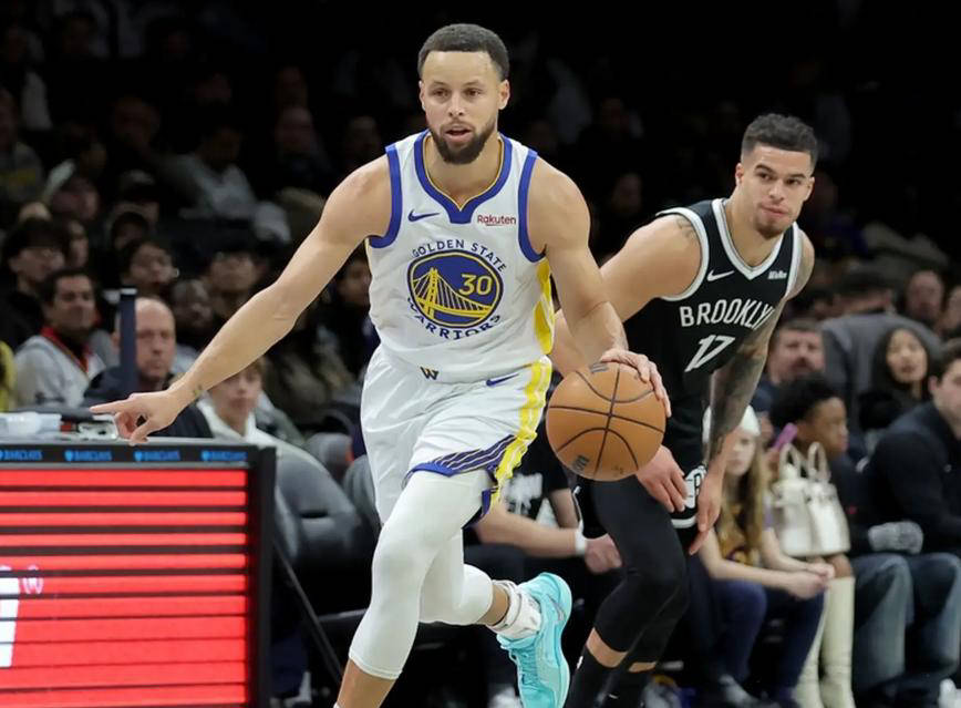 包含库里在勇士比赛中赛事规则更新，战术调整引发热议！的词条