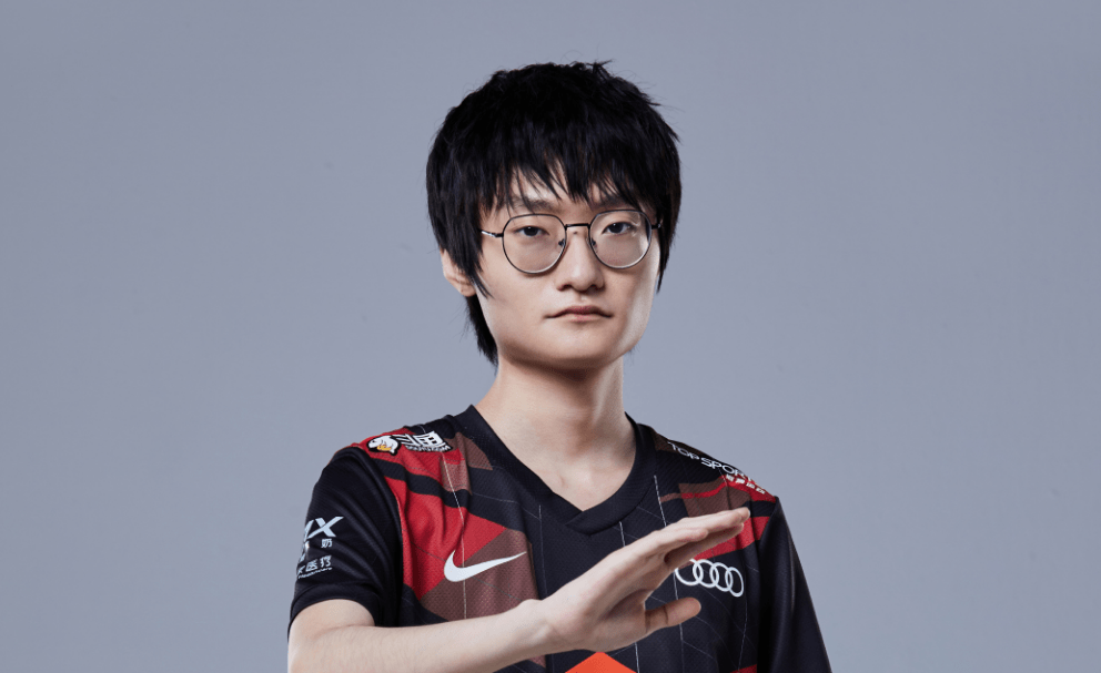 Doinb在皇家马德里比赛中势不可挡,败北引发热议!的简单介绍 Doinb在皇家马德里比赛中势不可挡,败北引发热议!的简单介绍